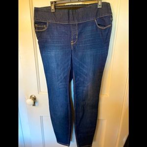 Women’s Old Navy Pull on Jeggings. Size 18